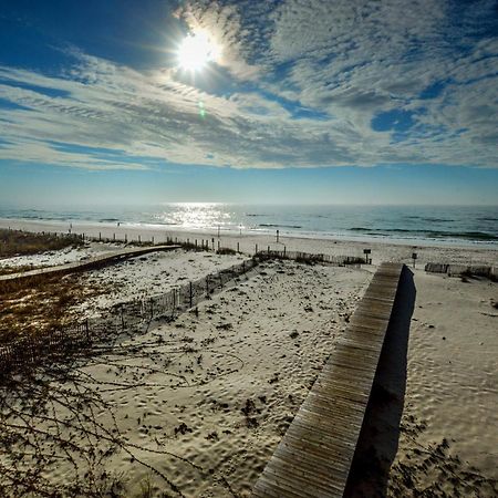 The Beach Is Only Steps Away 굴프 쇼어스 외부 사진
